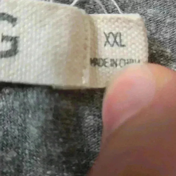 Grey Ugg Tee - Picture 5 of 6